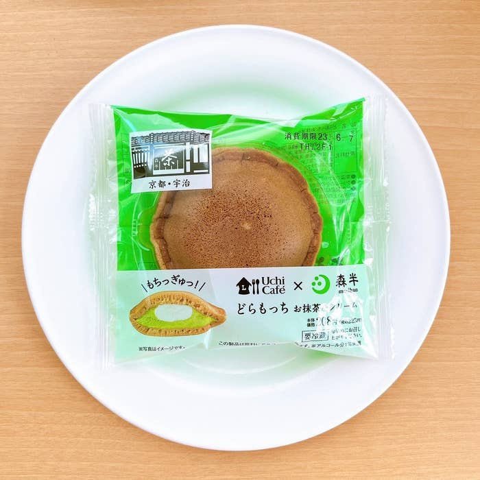 LAWSON(ローソン)のおすすめのスイーツ「どらもっち お抹茶&クリーム」