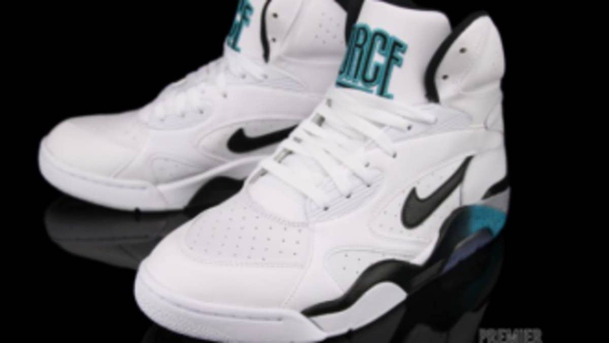 The "Emerald" Nike Air Force 180 Mid is now available at select Nike Sportswear retailers.