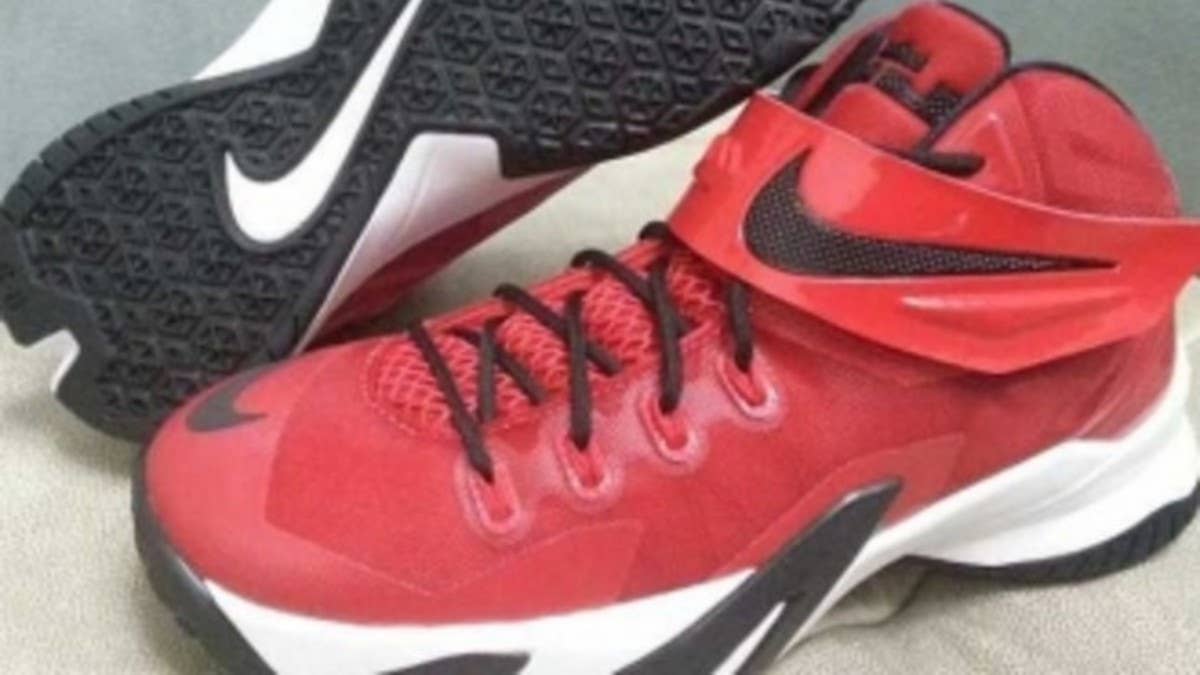 Here's a look at another new colorway of the upcoming Nike LeBron Zoom Soldier 8.