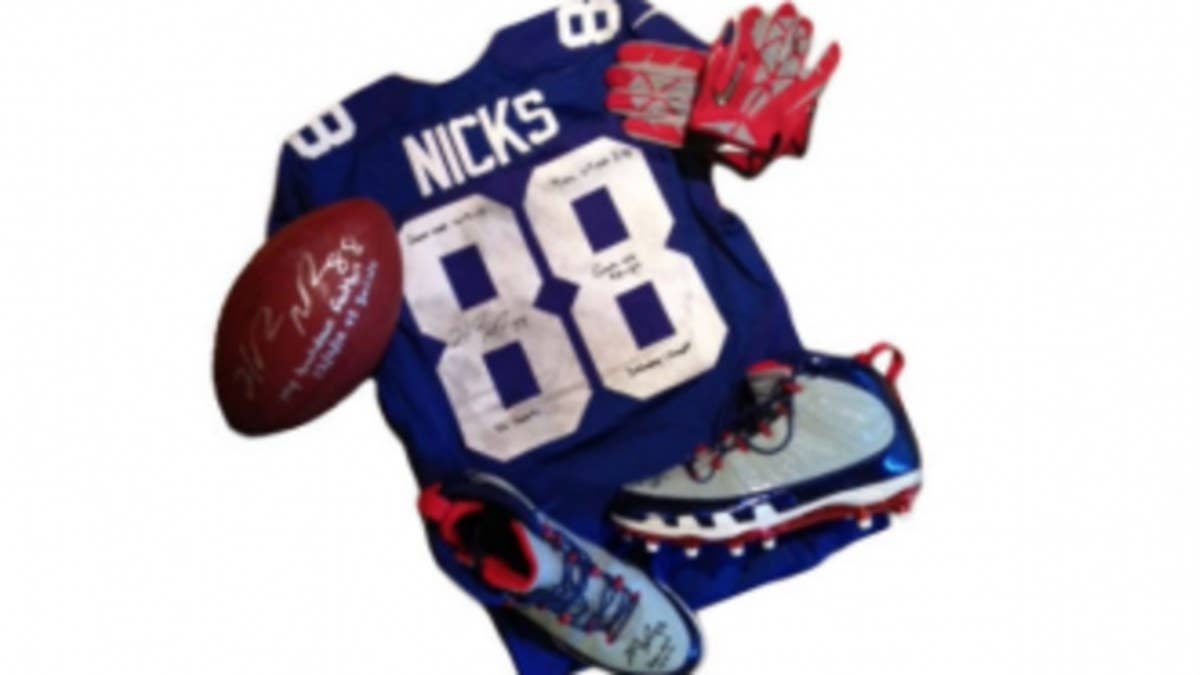 After Hakeem Nicks' Jordan Super.Fly PE popped up on eBay yesterday, the same seller listed his Retro 9 PE as part of a game-worn and signed lot.