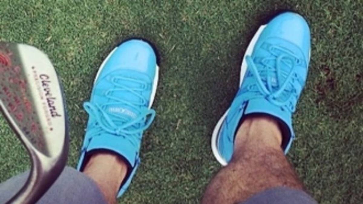 Once again, the world's 25th ranked golfer is hitting the course in an exclusive pair of Air Jordans.