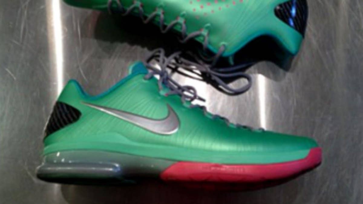First spotted at Chesapeake Energy Arena back in March, here's a fresh look at the Easter-like colorway of the Nike KD V Elite.