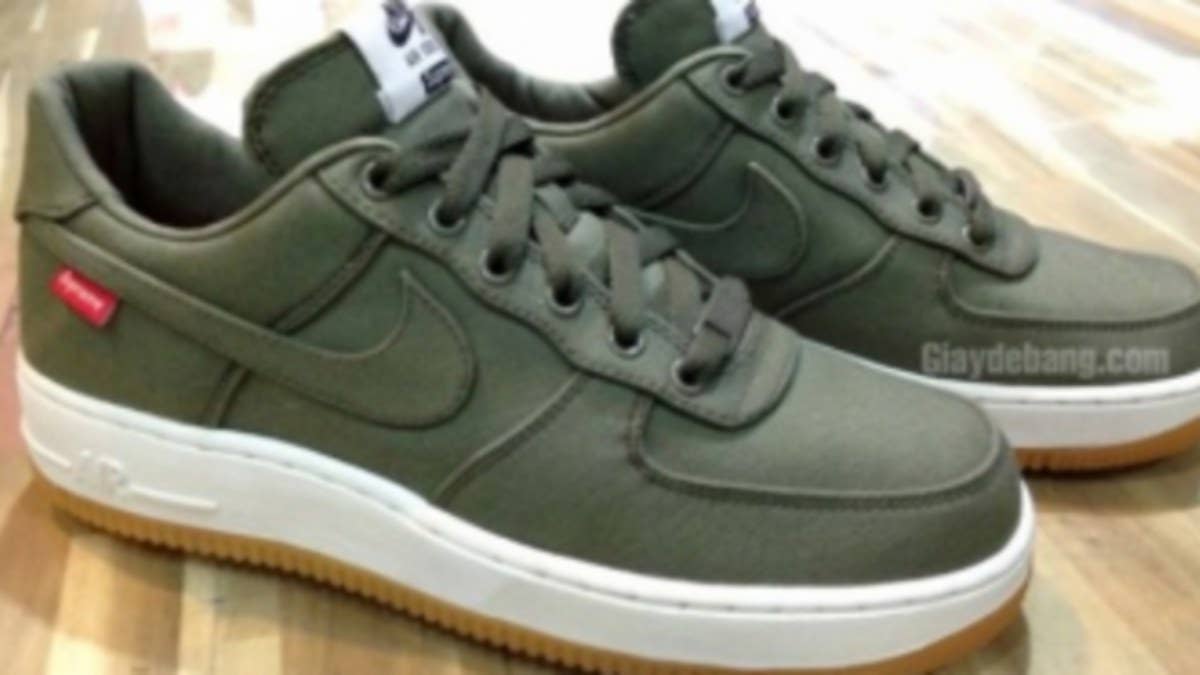 The anticipation continues to grow for the upcoming Supreme x Nike Air Force 1 Low 30th Anniversary Collection with today bringing us a look at the olive colorway.  