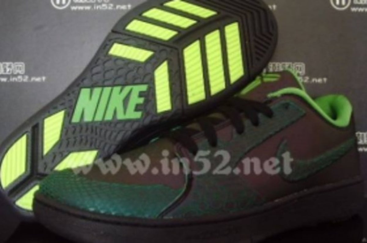 Nike Zoom KB - Black/Green Apple-Volt-White | Complex