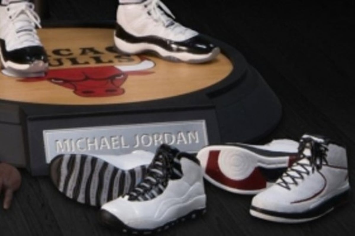 Collections: Jay Jones - 2005 All-Star Game Nike + Air Jordan PE's 