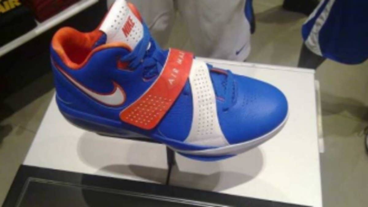 The first Amar'e-related sneaker to surface after the new Nike deal will be this Player Exclusive colorway of the upcoming Nike Air Max Sweep Thru.