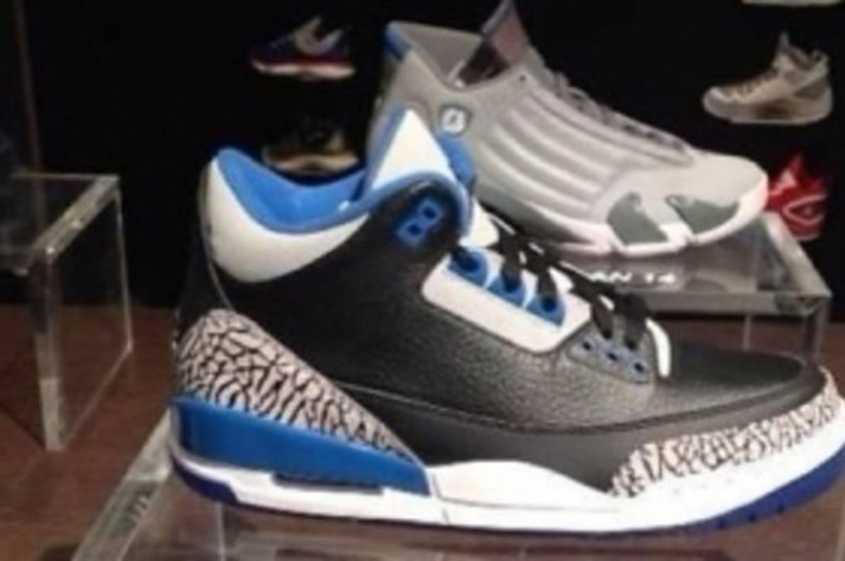 Release Date: Air Jordan 3 Retro 'Sport Blue