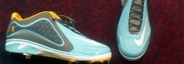 Nike swingman baseball outlet cleats