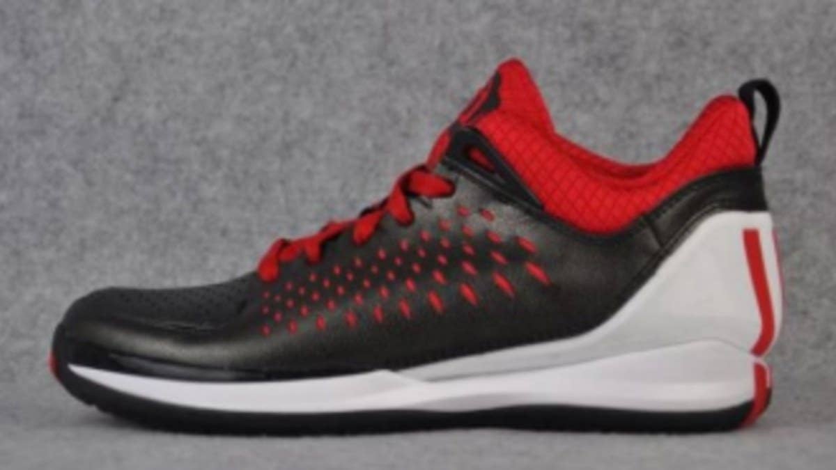Inspired by the city that Derrick Rose calls home is "The Chi" adidas Rose 3 Low.