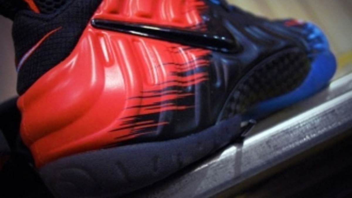 Air Foamposite Pro Spiderman Sneakers in Red