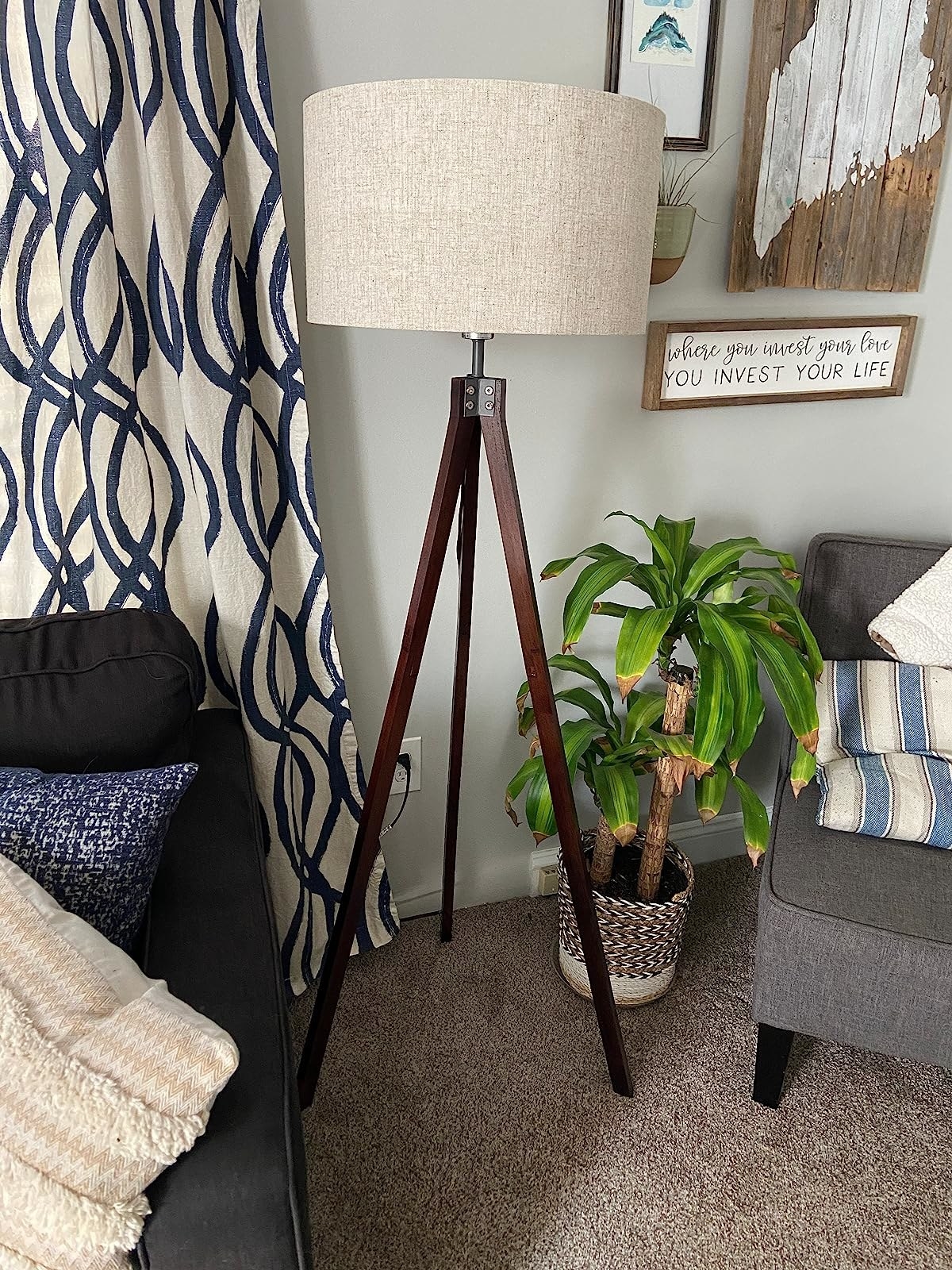 Reviewer&#x27;s photo of the floor lamp in the color Walnut