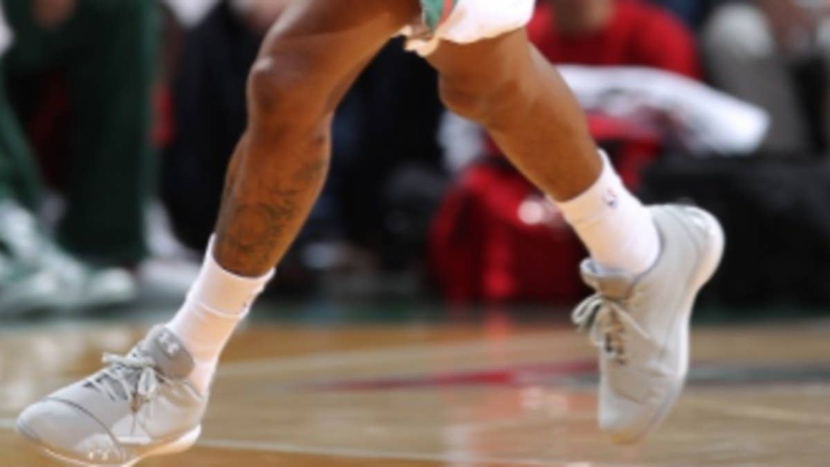 Brandon Jennings continues to wear a variety of different colorways of his low-cut Under Armour signature sneaker.