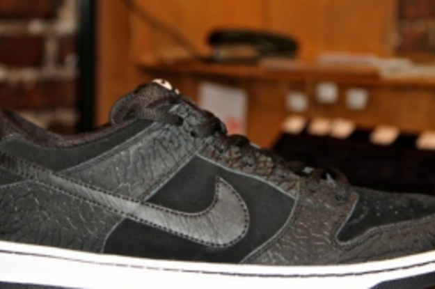 Entourage x Nike SB Dunk Low Premium - 