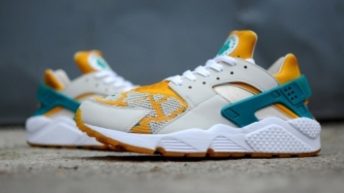 Tênis nike air huarache best sale run remix as feminino