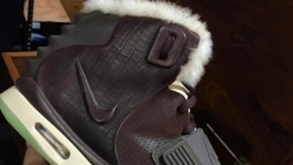 Nike Air Yeezy 2 'Mismatch' Sample Signed by Kanye West