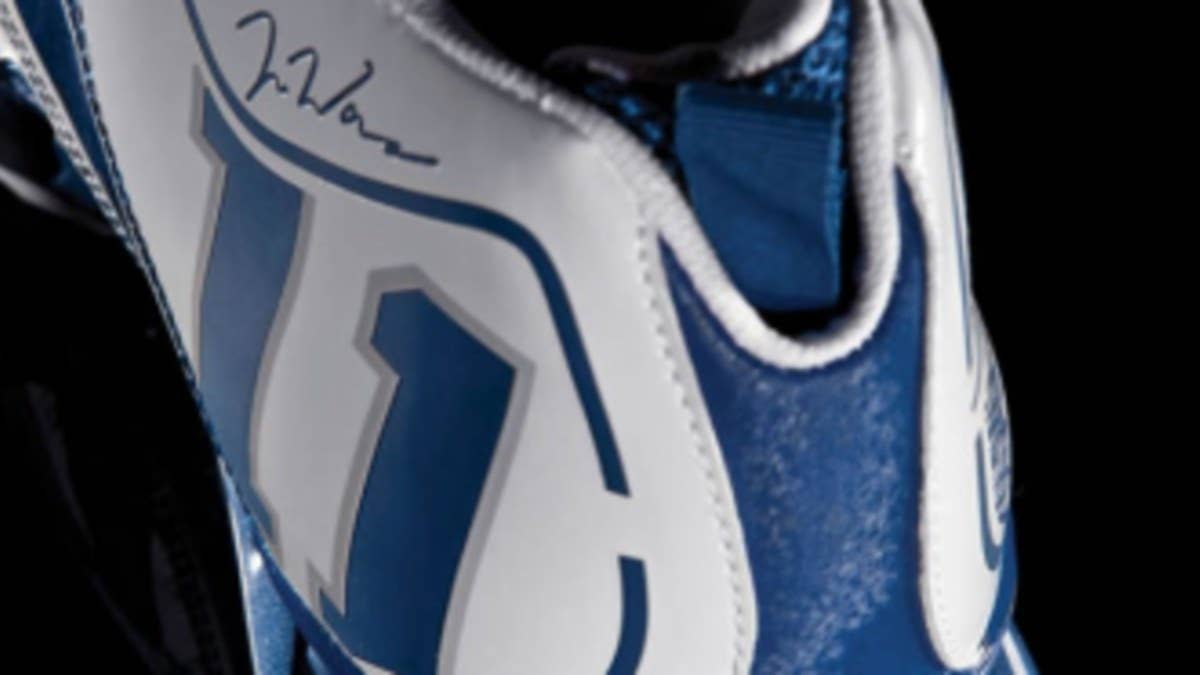 A limited edition colorway of John Wall's new shoe, inspired by his one & done college season at Kentucky.