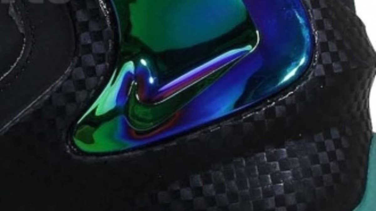 Now officially unveiled, the Nike Lil' Penny Posite will soon make its way to retail in an eye-catching 'Hyper Jade' colorway.