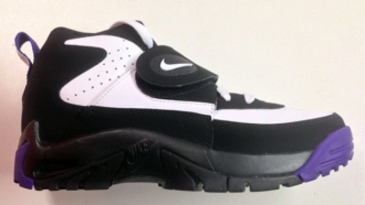 Nike, Shoes, Nike Air Mission Junior Seau Tennis Shoes