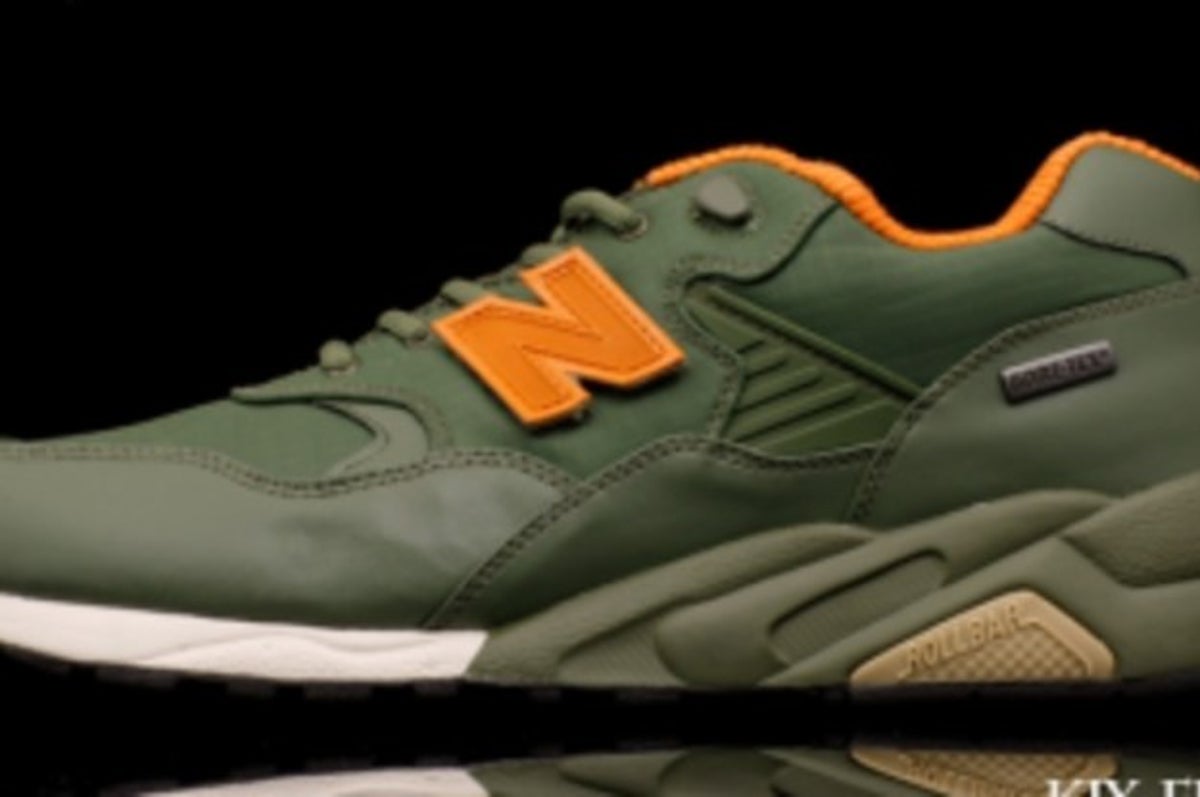 New Balance MTG580 MA-1 GORE-TEX Flight Jacket | Complex