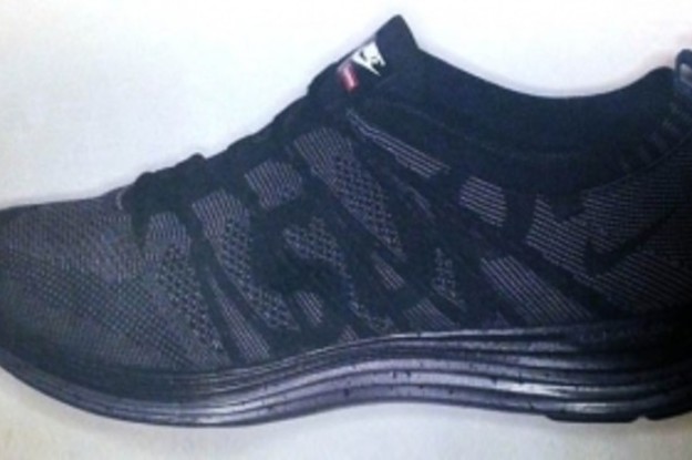 Nike flyknit 2024 lunar 1 supreme