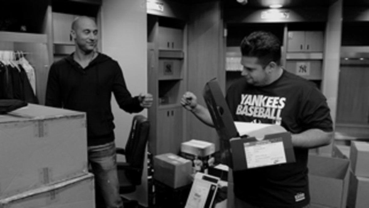 Derek Jeter New York Yankees Nike Locker Room T-Shirt