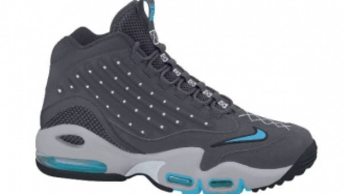 Ken Griffey Jr.'s second signature Nike shoe will be released in an all-new colorway at the end of next month.