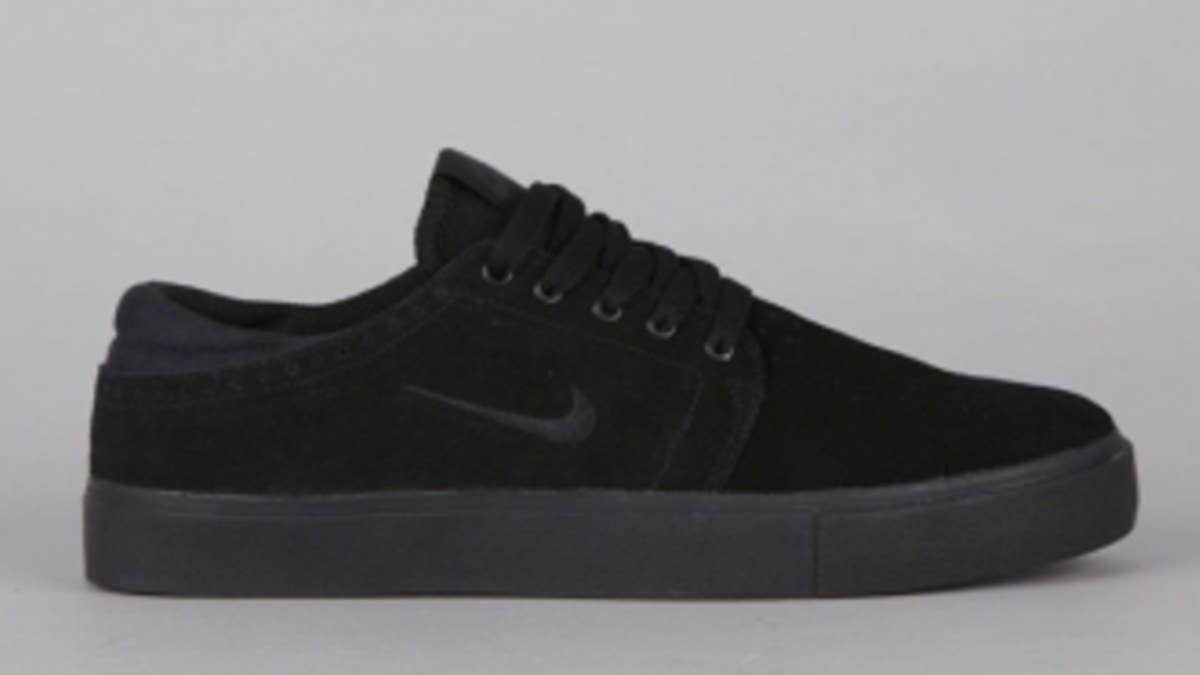 Nike Skateboarding helps us prepare for the upcoming fall months with this all new blacked out release of the SB Team Edition 2.  