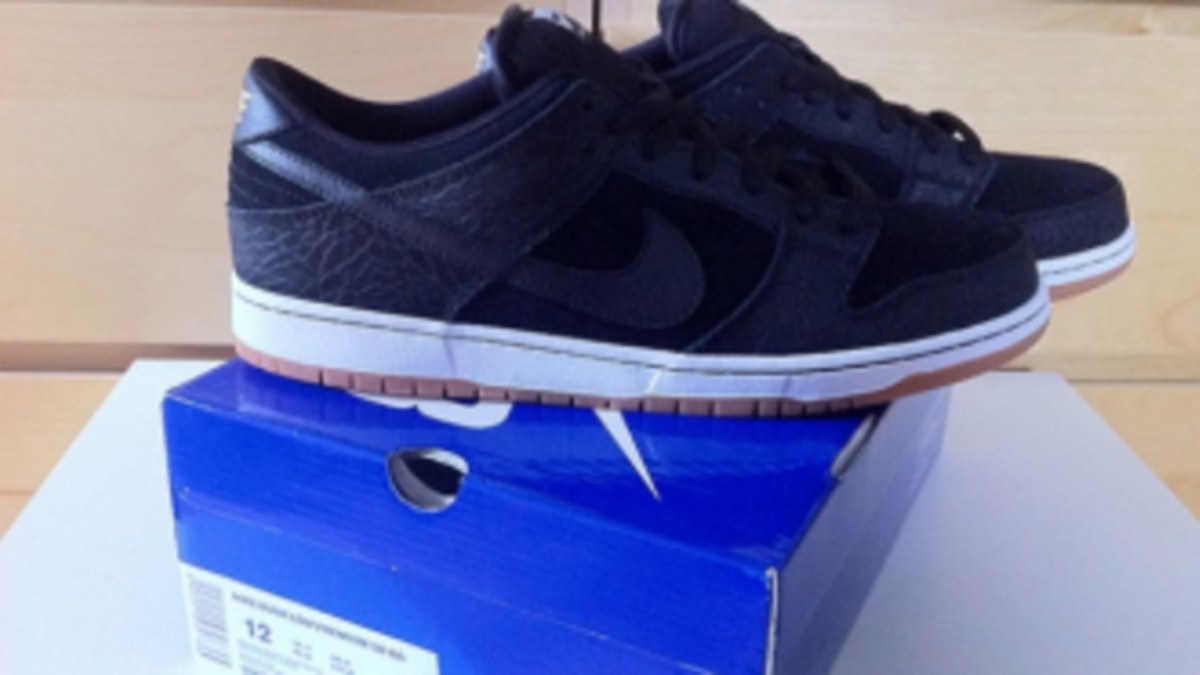 Nike Dunk Low Premium SB - Un-Entourage - New Images & Release