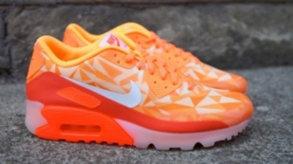 The all new Air Max 90 Ice is energized for the summer by Nike Sportswear.
