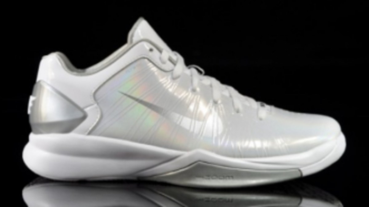 Nike Hyperdunk Low - White/Metallic Silver | Complex