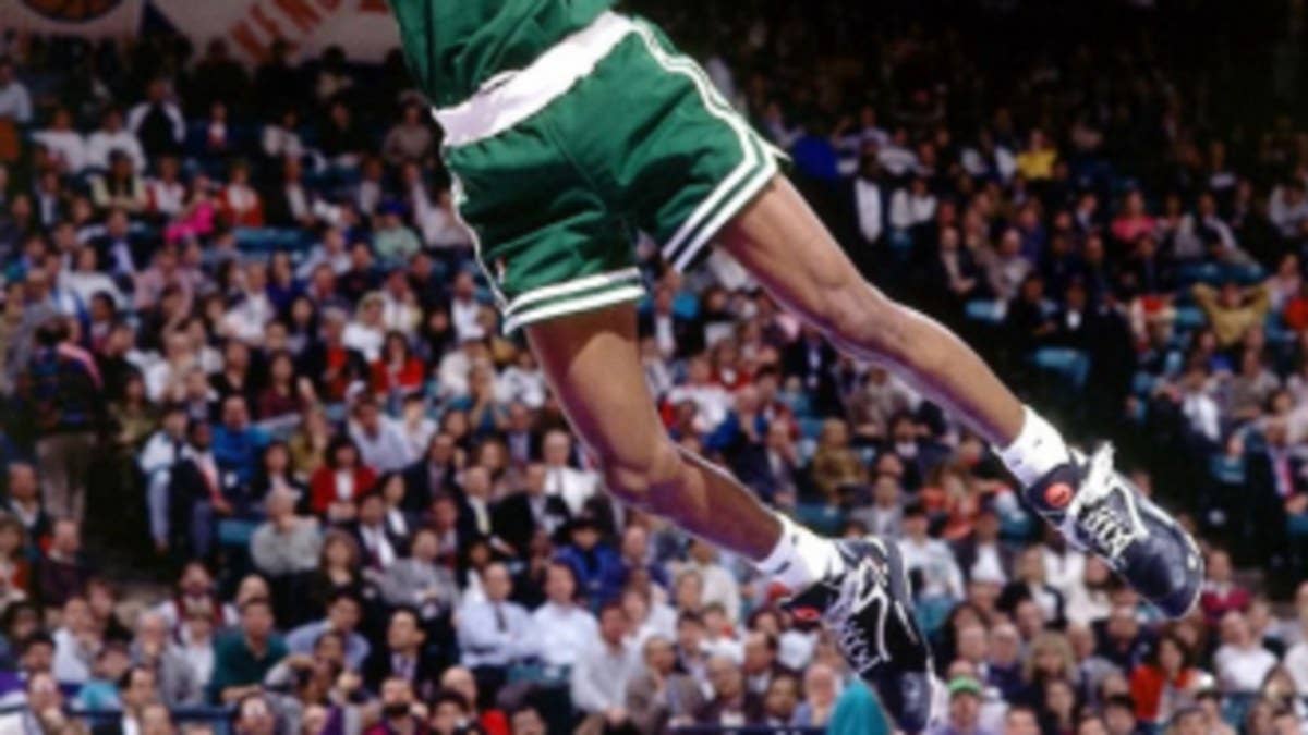 Dee Brown and Shawn Kemp battled it out during the 1991 Slam Dunk Contest and here's a look at the kicks on their feet.