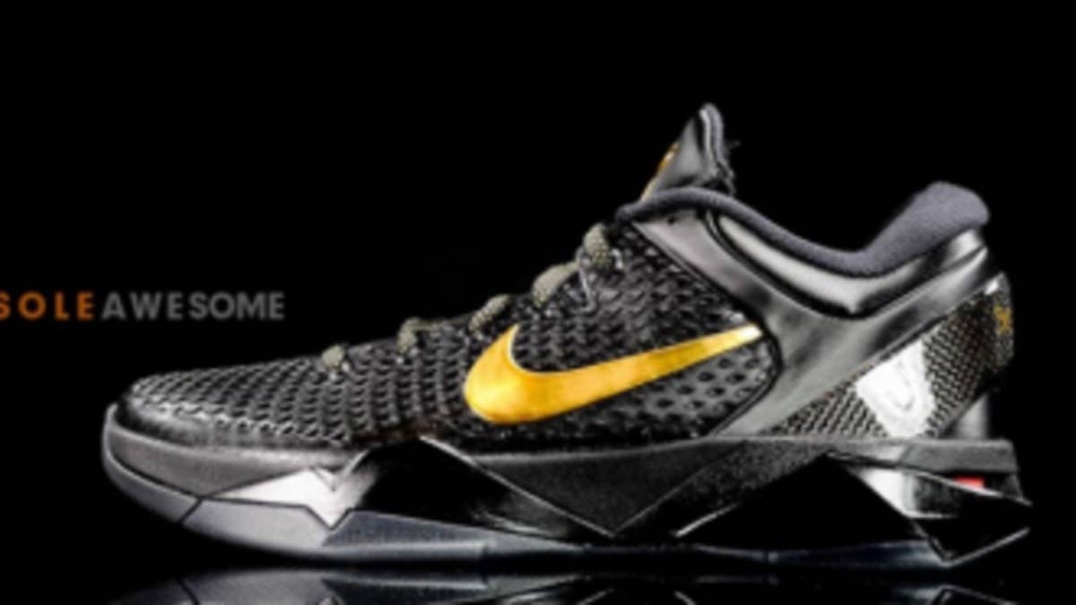 Following yesterday's detailed look at the home colorway, today brings us our best look yet at the away edition of the upcoming Zoom Kobe VII Elite.  