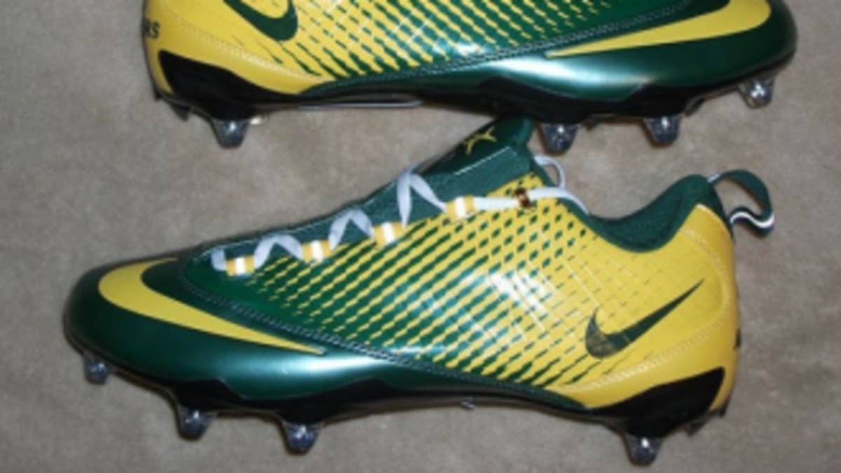Recently turning up on eBay is this Player Exclusive pair of Nike Zoom Vapor Carbon Fly cleats custom made for three-time Pro Bowler and 2010 Defensive Player of the Year Clay Matthews.
