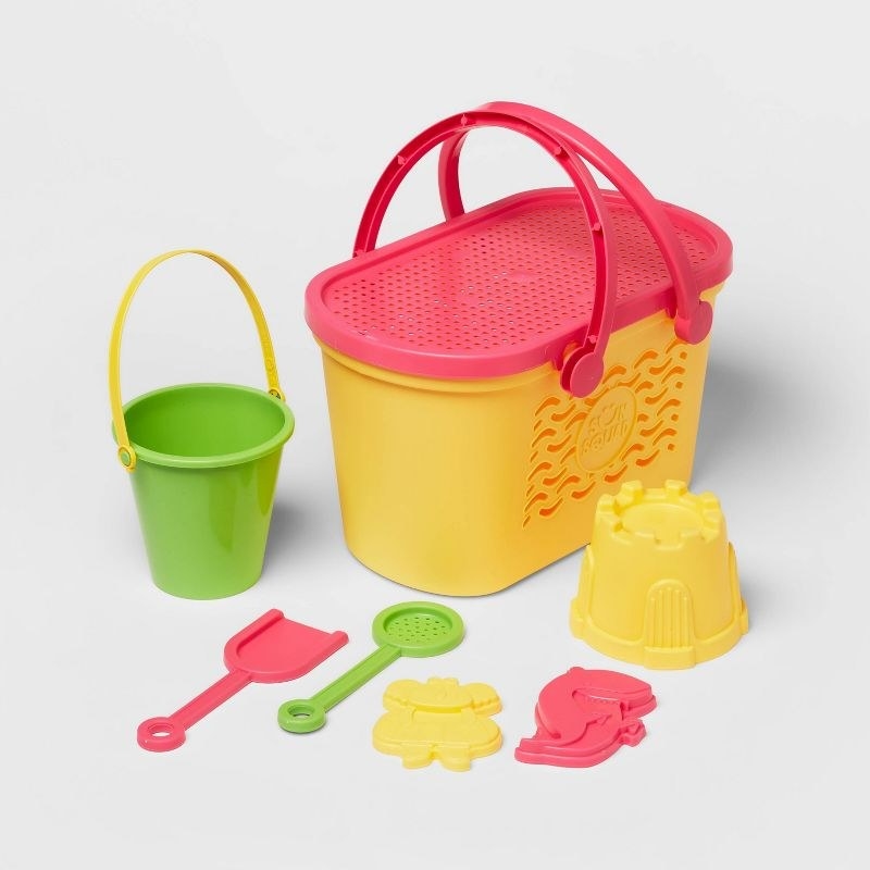 Target bucket hot sale and spade