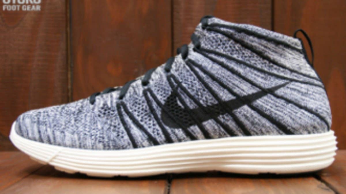 Another new Nike Lunar Flyknit Chukka colorway surfaced online today, this time in Black / White / Sail.