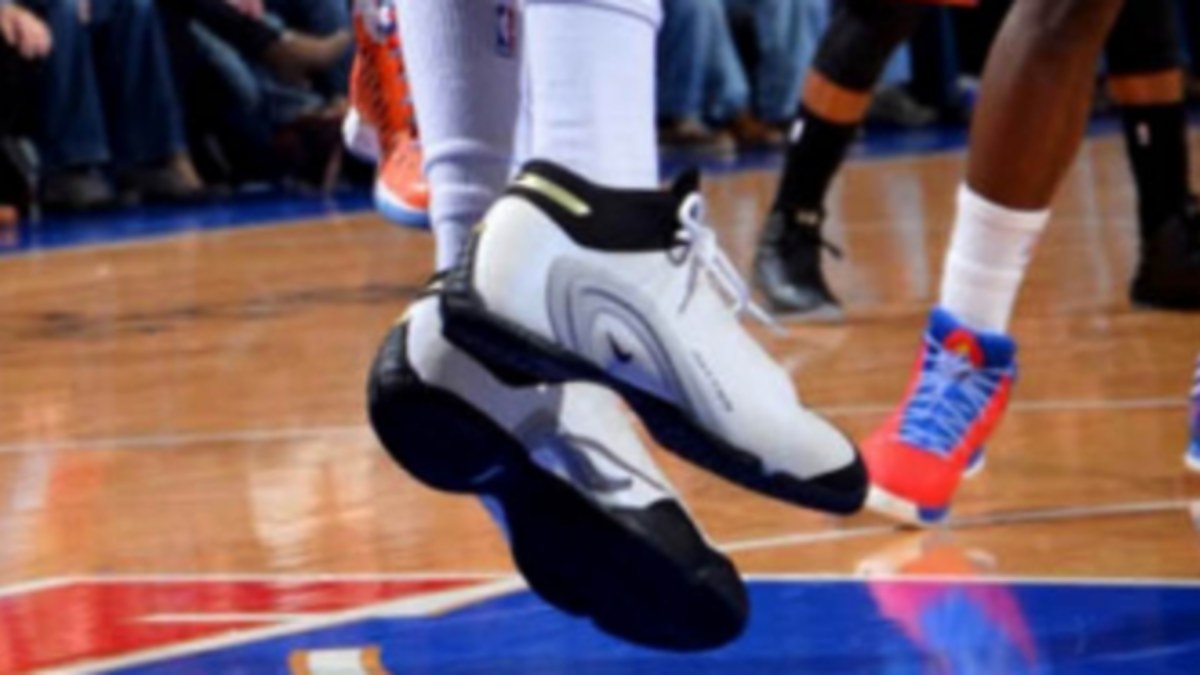 SoleWatch: Eric Bledsoe Debuts Remastered Air Jordan 4 Retro