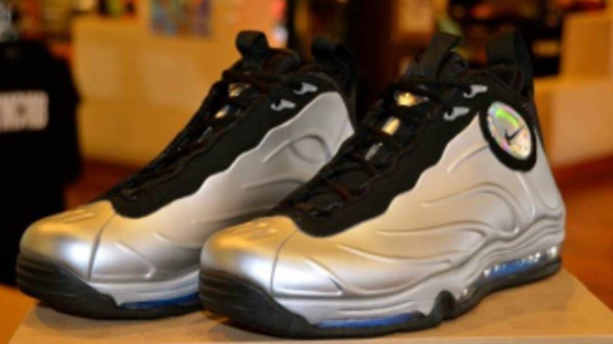 It's hard to imagine a time when a mild-mannered Tim Duncan wore such a gaudy playing shoe, but that was the case when Nike made him the face of the Total Air Foamposite Max in 1998.