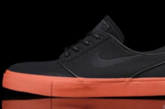 Janoski black red sale