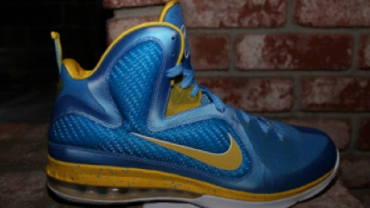 Detailed look at one of the Player Exclusives worn by Swin with the Chicago Sky last season.