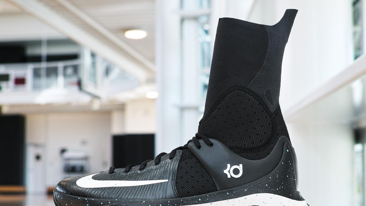 An Official Look at the Nike KD 9 in Black and White