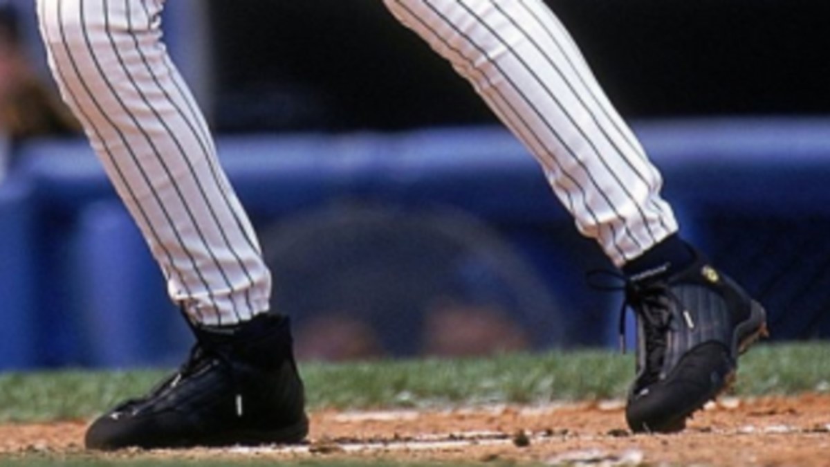 Jeter unveils Air-Jordan cleats, 08/05/2022