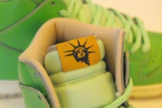 nike dunk statue of liberty