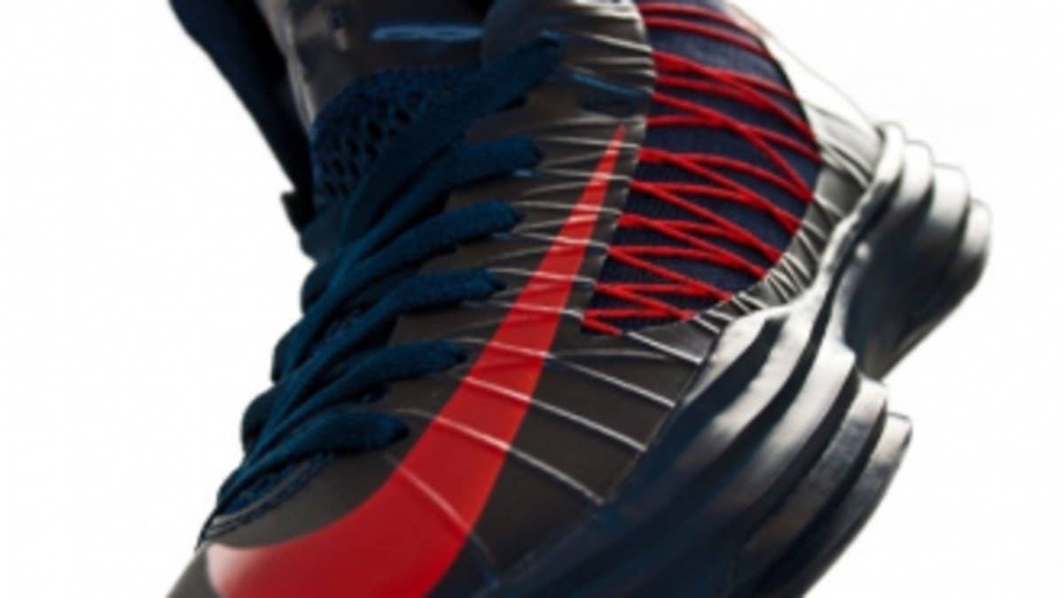 When Nike Basketball officially launches the new Lunar Hyperdunk this weekend, be on the lookout for this USA-flavored make-up of the new performance model.