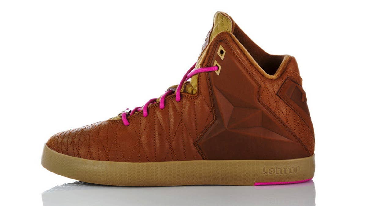 Nike Sportswear unveils a third colorway of the new LeBron 11 NSW Lifestyle.