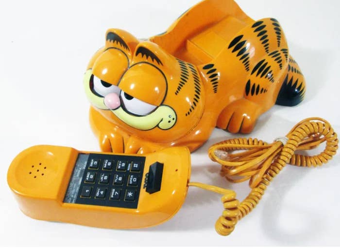 A Garfield phone