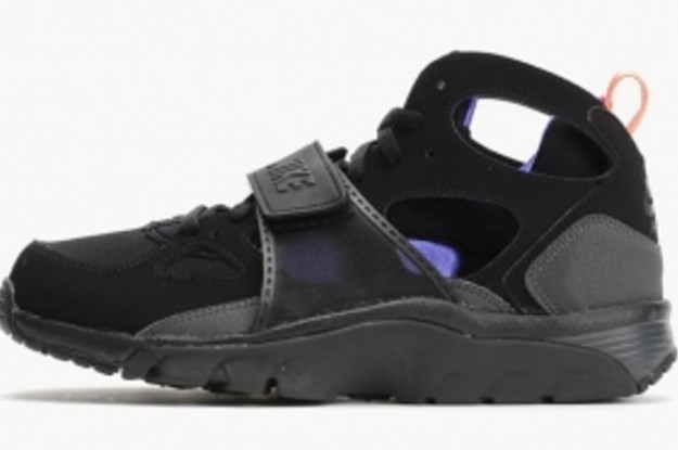 footasylum nike huaraches