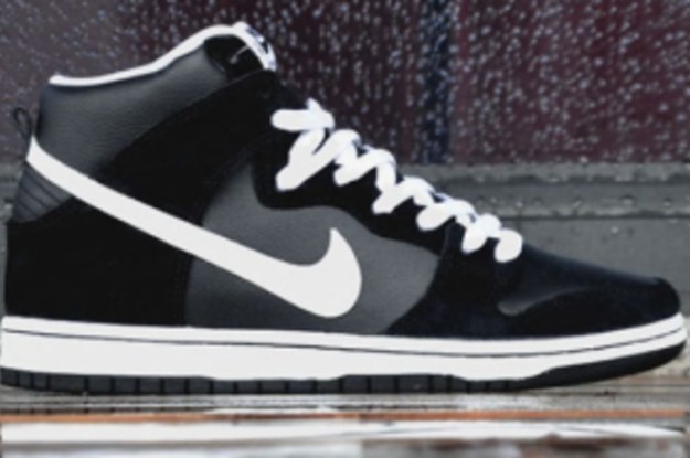 Black and white store nike sb dunks high