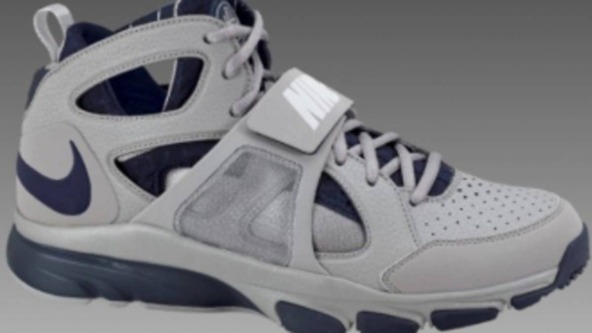 Fans of the New York Yankees will probably take a liking to this new colorway.