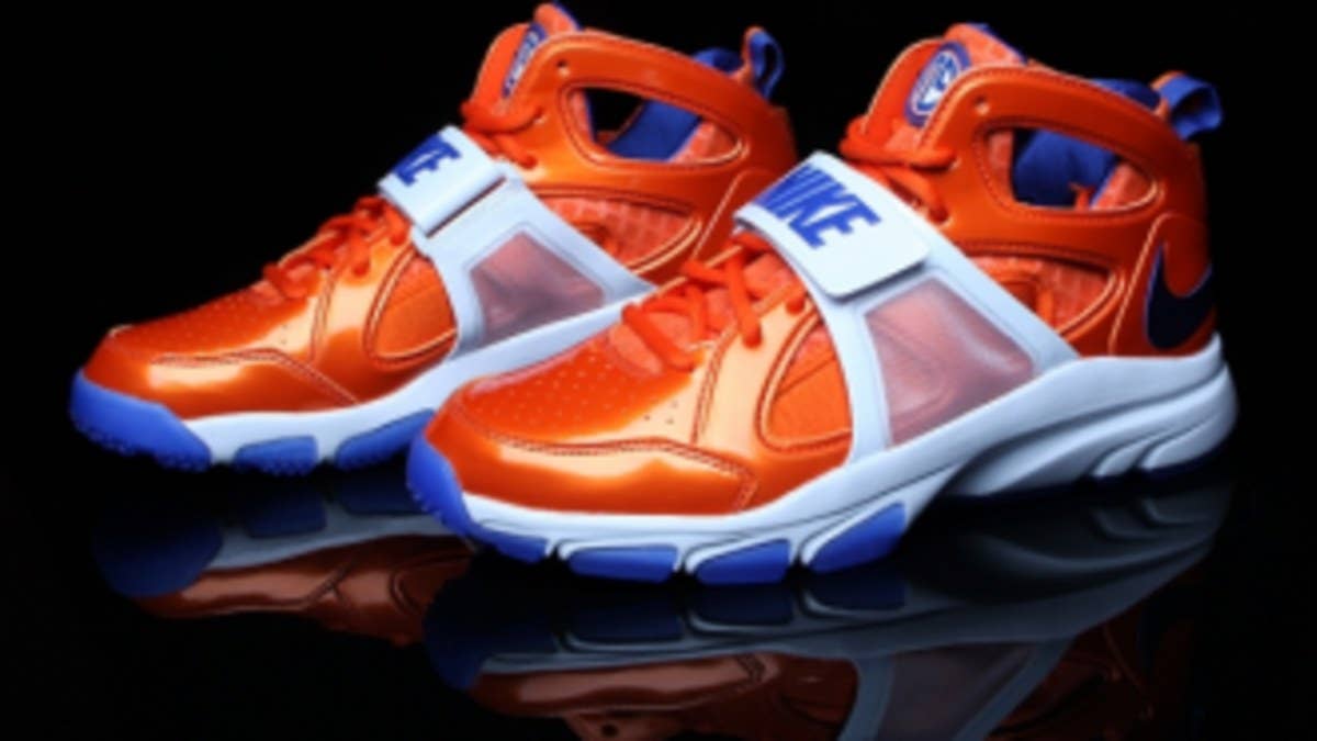 Get a detailed look at the player exclusive colorway of the Zoom Huarache Trainer that Amar'e Stoudemire debuted earlier today at Madison Square Garden.