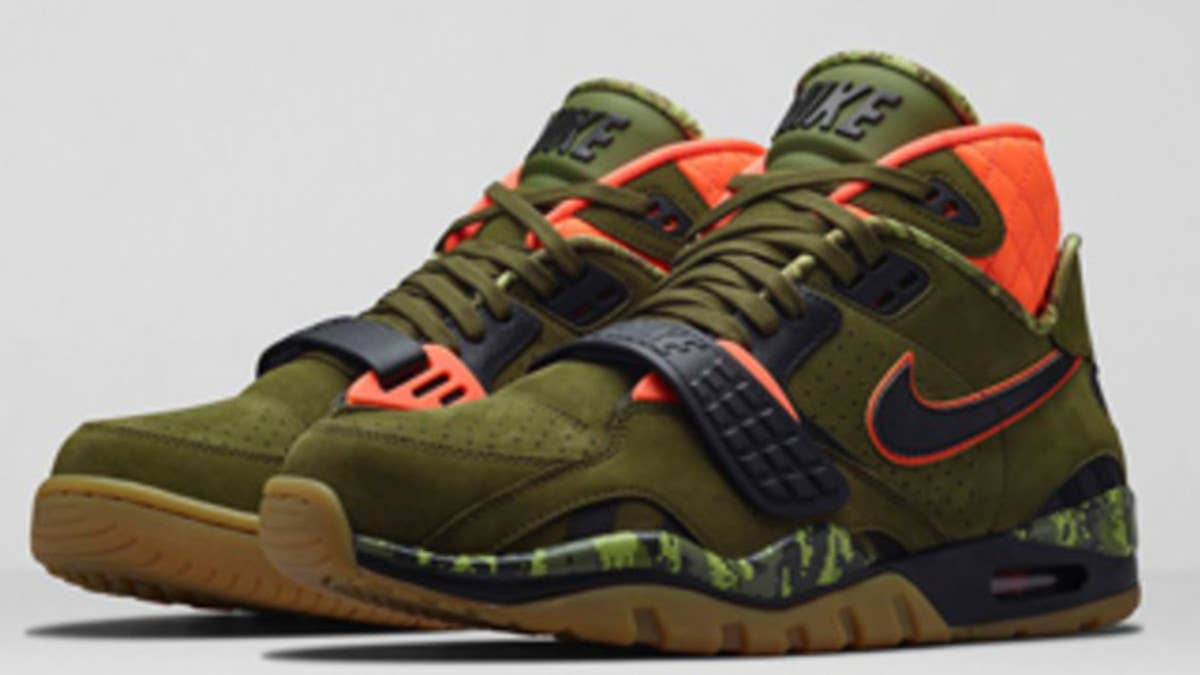 An official look at this archery-inspired colorway of the Nike Air Trainer SC II.